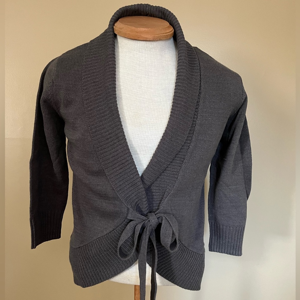 IZ byer women's XL gray shrug. 3/4 sleeve tie closure. excellent condition